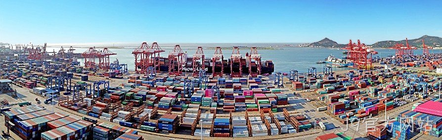 1685603515248946.jpg 集团简介里的图.jpg